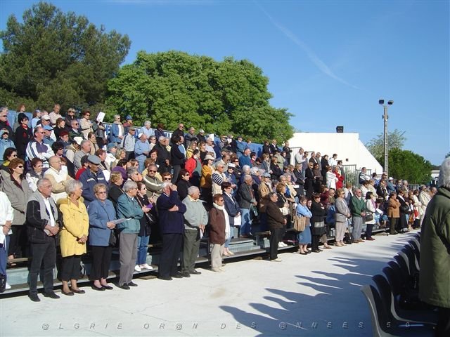 NIMES 2008 03 messe  8h.JPG -                                